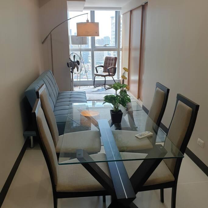 Cozy 1BR UPTOWN PARKSUITES Tower1 BGC Manila Zewnętrze zdjęcie